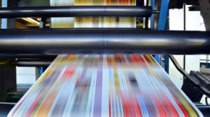 Nowoczesne techniki w druku wielkoformatowym: Jak zmieniają oblicze reklamy zewnętrznej