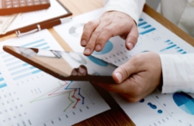 Księgowość dla firm usługowych: jak zarządzać finansami i zminimalizować ryzyko podatkowe?