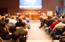 Organizuj wydarzenia, które zostaną zapamiętane: Pełne możliwości sal konferencyjnych w centrum Wrocławia