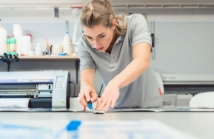 Personalizowane materiały reklamowe – jak zwiększają skuteczność promocji?