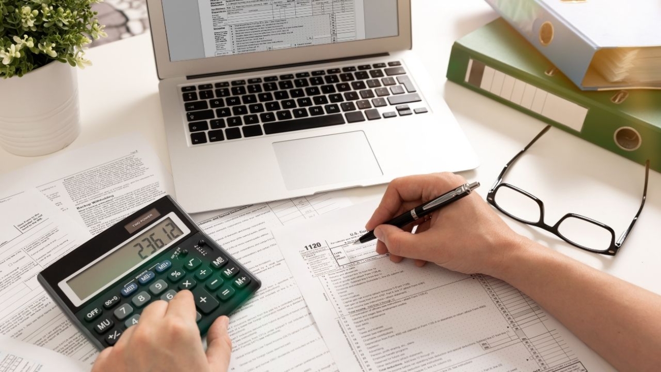 Rozliczenia podatkowe: jak instytucje budżetowe wpływają na nasze finanse?