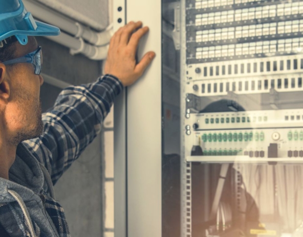 Serwis i usuwanie awarii sieci teletechnicznych: Najczęstsze problemy i ich rozwiązania