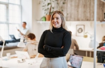 Kreatywna przestrzeń biurowa: jak projektowanie biura może wpływać na produktywność i motywację zespołu