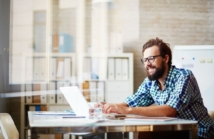 Biuro na dzień – kiedy warto skorzystać z takiej opcji?