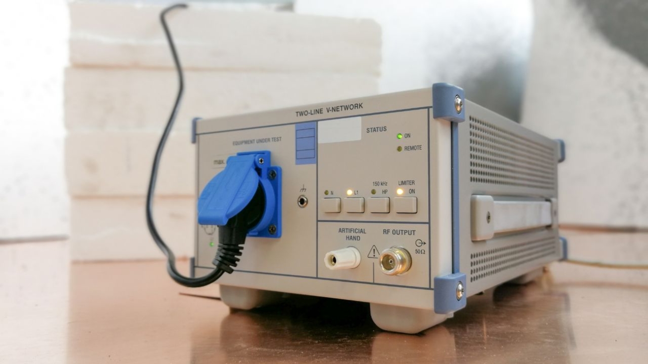 Metody badania emisji radiowych – praktyczne podejście w laboratorium