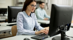 Optymalizacja działalności firmy dzięki usługom informatycznym w Warszawie