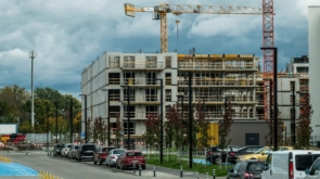 Jak chronić obiekty budowlane i place budowy przed kradzieżą i wandalizmem?