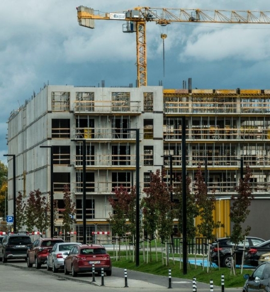 Jak chronić obiekty budowlane i place budowy przed kradzieżą i wandalizmem?