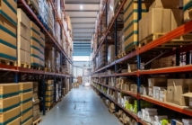 Logistyka magazynowa: jakie usługi realnie odciążają firmę?